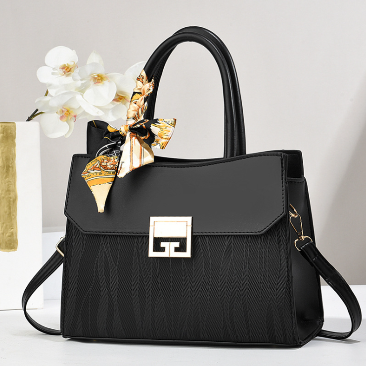 Womens Large Capacity New Embroidered Handbag With Floral Design